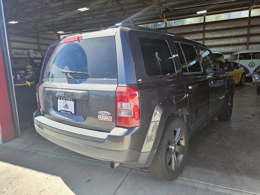 Used 2015 Jeep Patriot High Altitude FWD image 8