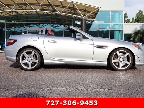 Used 2016 Mercedes-Benz SLK 300 image 11