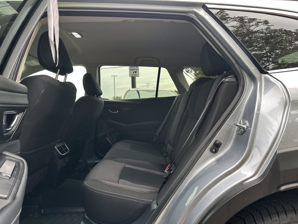 Used 2024 Subaru Outback Premium AWD/4WD image 18