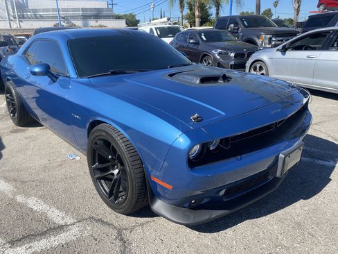 Used 2020 Dodge Challenger R/T w/ Shaker Package image 5