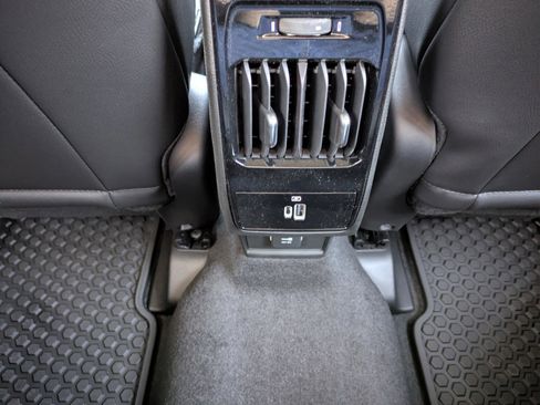 New 2026 Jeep Compass Latitude w/ Sun and Sound Group image 15