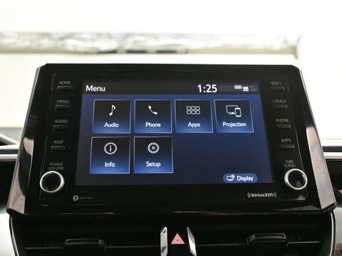 Used 2022 Toyota Corolla LE image 18