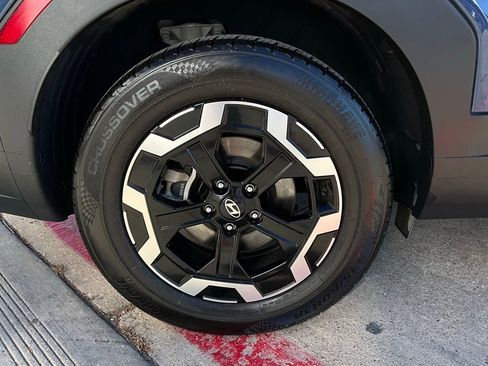 Used 2025 Hyundai Santa Fe SEL image 9