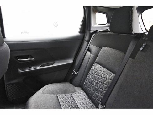 New 2026 Nissan Kicks SV w/ SV Premium Package FWD image 9