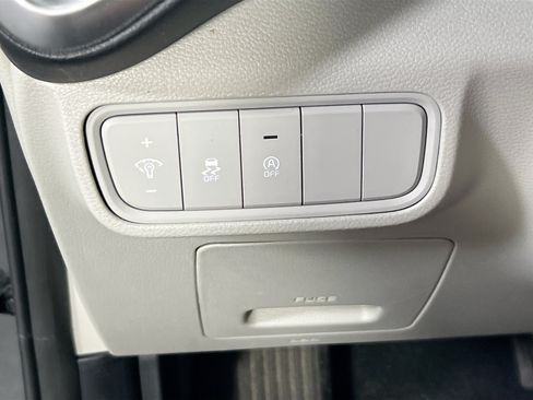 Used 2024 Kia Soul LX w/ Option Group 015 FWD image 10