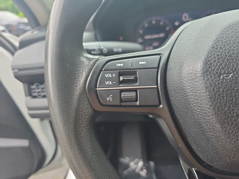 Used 2023 Honda Accord LX image 16