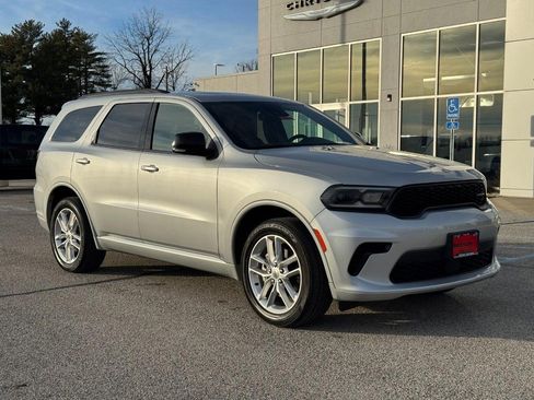 Used 2024 Dodge Durango GT image 2