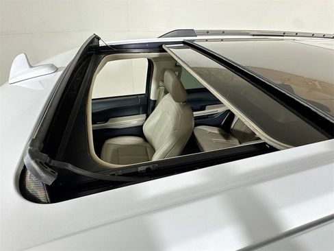 Used 2024 Ford Expedition Limited image 21