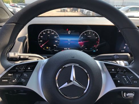 New 2026 Mercedes-Benz GLB 250 4MATIC image 20