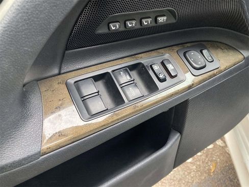 Used 2013 Lexus IS 350C image 12