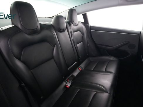 Used 2025 Tesla Model 3 Long Range RWD image 5