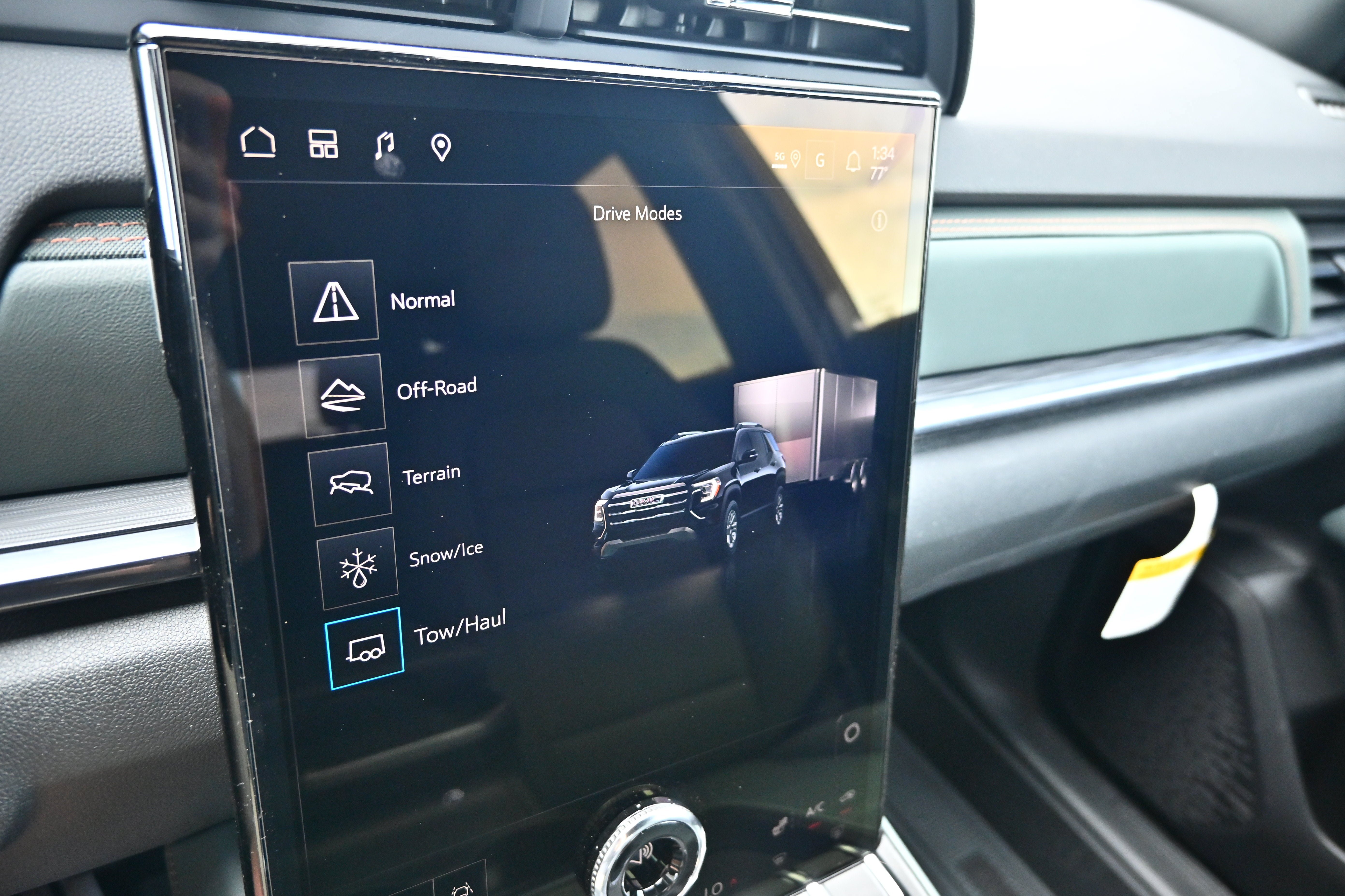 New 2027 GMC Terrain AT4 w/ Technology Package II AWD/4WD image 33