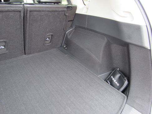 Used 2023 Nissan Rogue SV w/ SV Premium B Package image 44