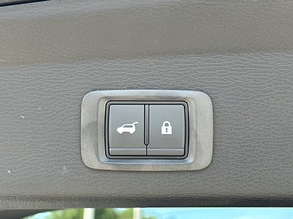 Used 2025 Mitsubishi Outlander SE FWD image 19