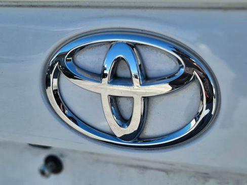 Used 2024 Toyota RAV4 LE image 4