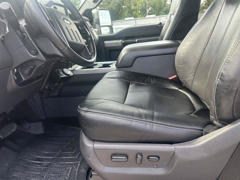 Used 2015 Ford F250 Lariat w/ Lariat Ultimate Package AWD/4WD image 8