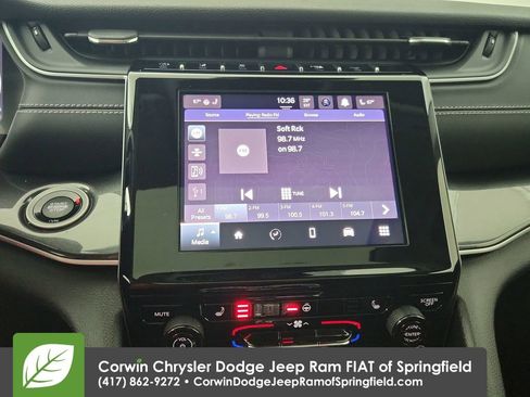 Certified 2023 Jeep Grand Cherokee Laredo w/ Luxury Tech Group I image 23