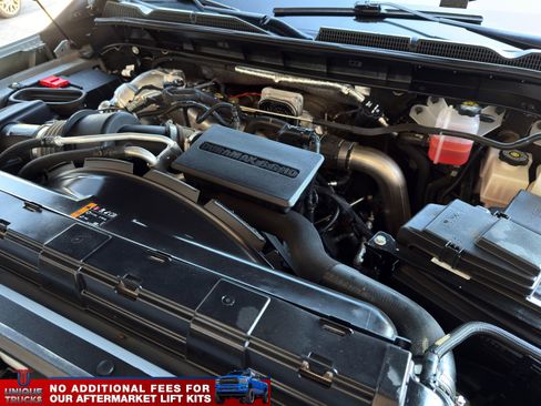 Used 2024 GMC Sierra 2500 AT4 w/ Technology Package image 16