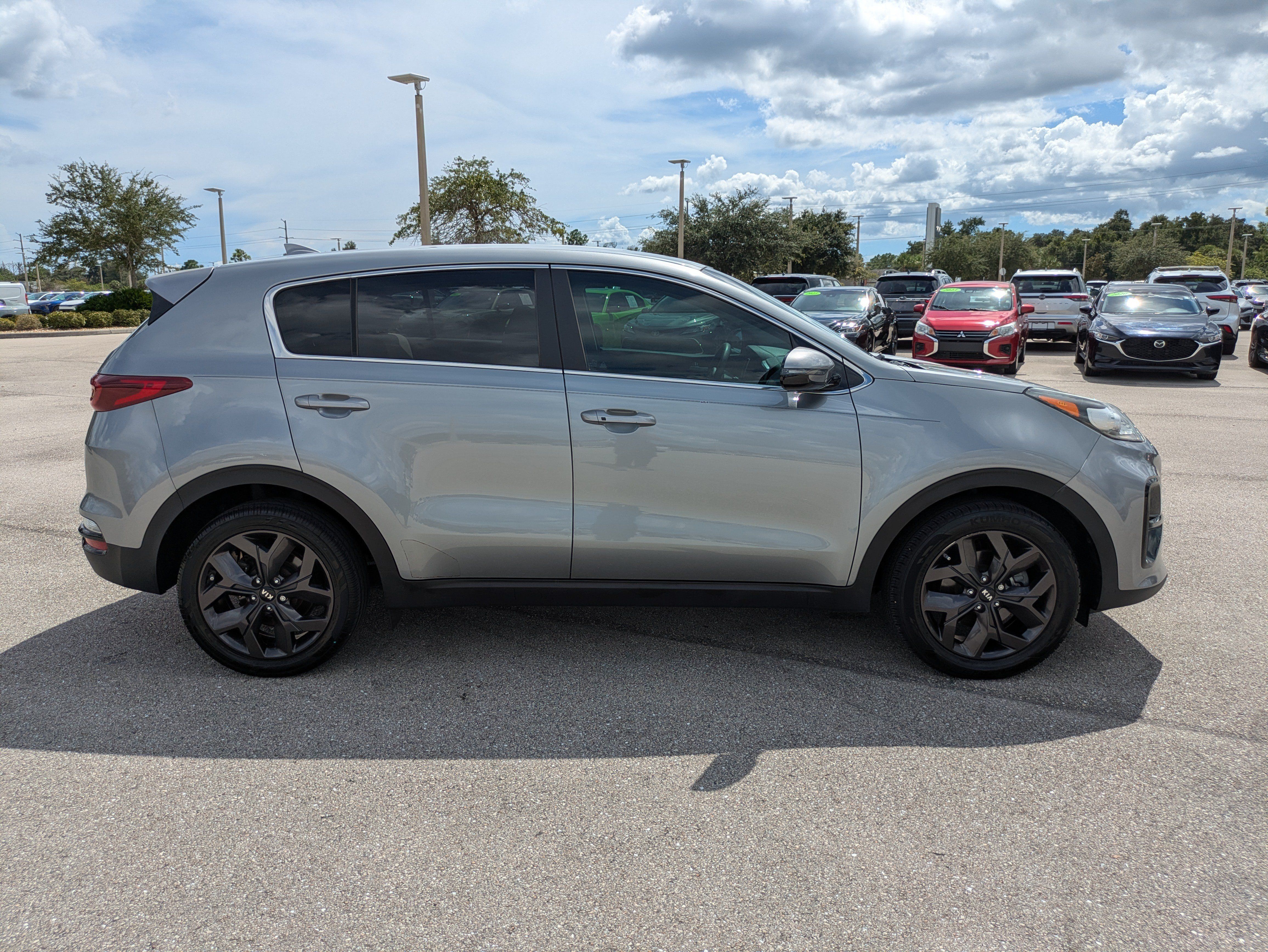 Used 2022 Kia Sportage LX w/ LX FWD Value Edition Package image 3