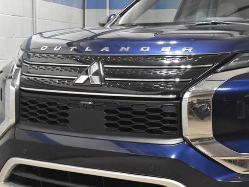 Used 2023 Mitsubishi Outlander SEL image 30