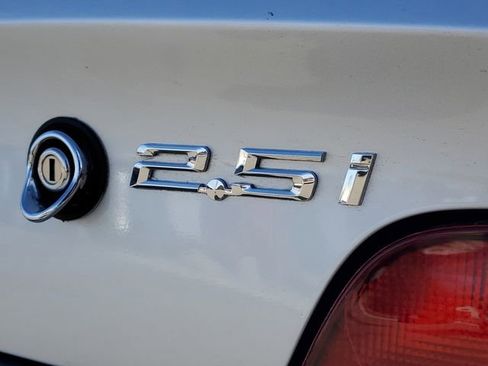 Used 2001 BMW Z3 2.5i RWD image 6