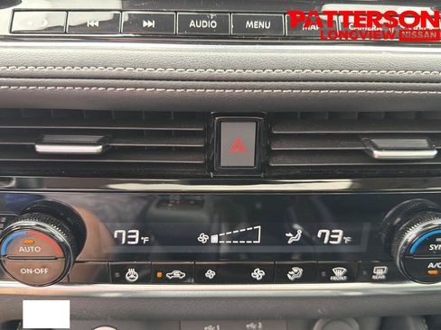 Used 2023 Nissan Rogue Platinum FWD image 11