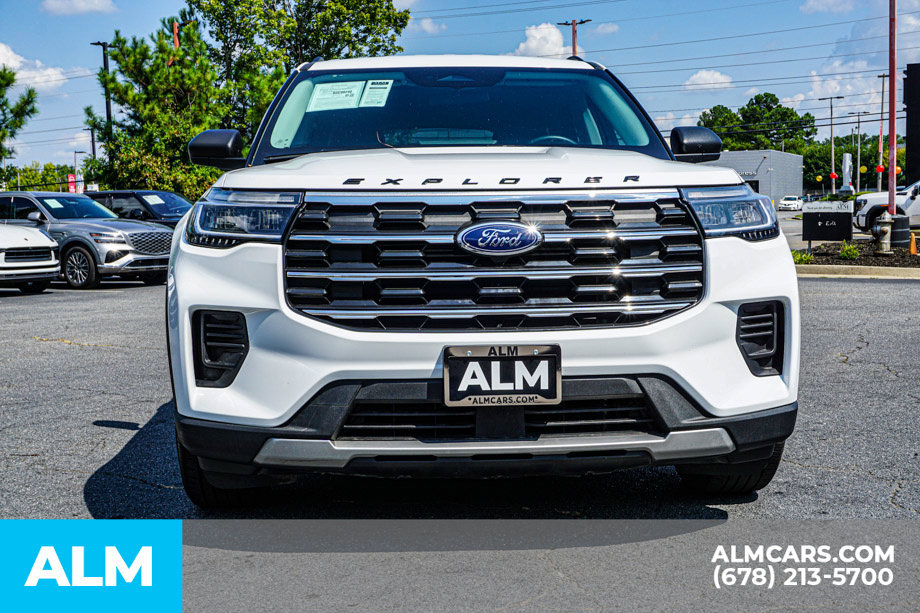 Used 2025 Ford Explorer Active RWD image 9