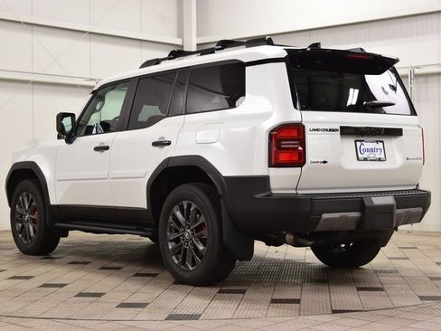 Used 2025 Toyota Land Cruiser image 6