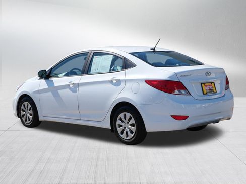 Used 2017 Hyundai Accent SE FWD image 5