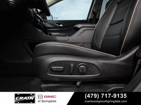 Used 2022 GMC Acadia Denali w/ Denali Ultimate Package AWD/4WD image 10
