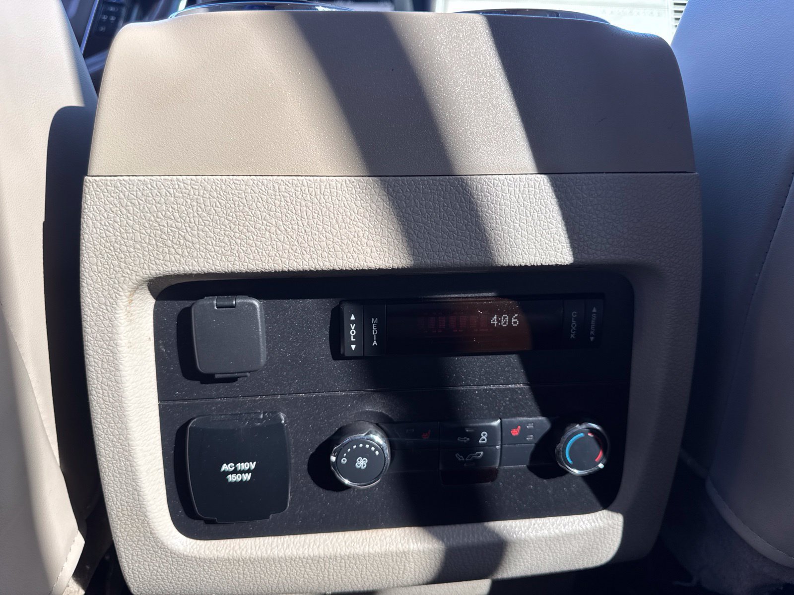 Used 2017 Lincoln Navigator Select RWD image 29