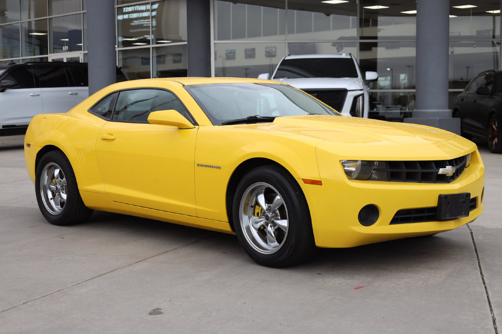 Used 2012 Chevrolet Camaro LS RWD image 8