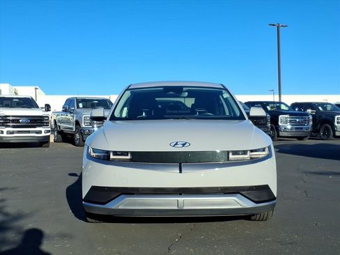 Used 2022 Hyundai Ioniq 5 SEL image 2