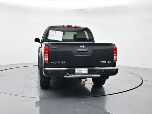 Used 2013 Nissan Frontier PRO-4X image 8