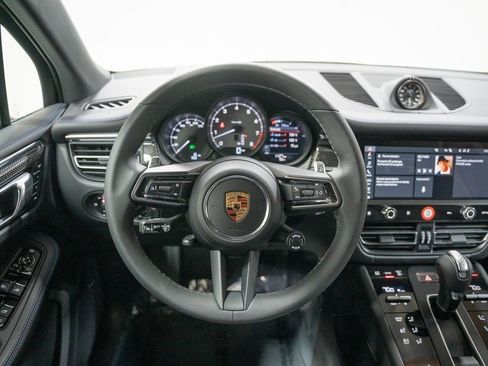 Used 2024 Porsche Macan S image 19