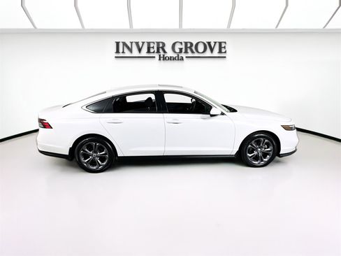 Used 2023 Honda Accord EX image 4
