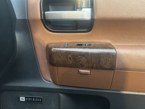 Used 2010 Toyota Sequoia Platinum image 4