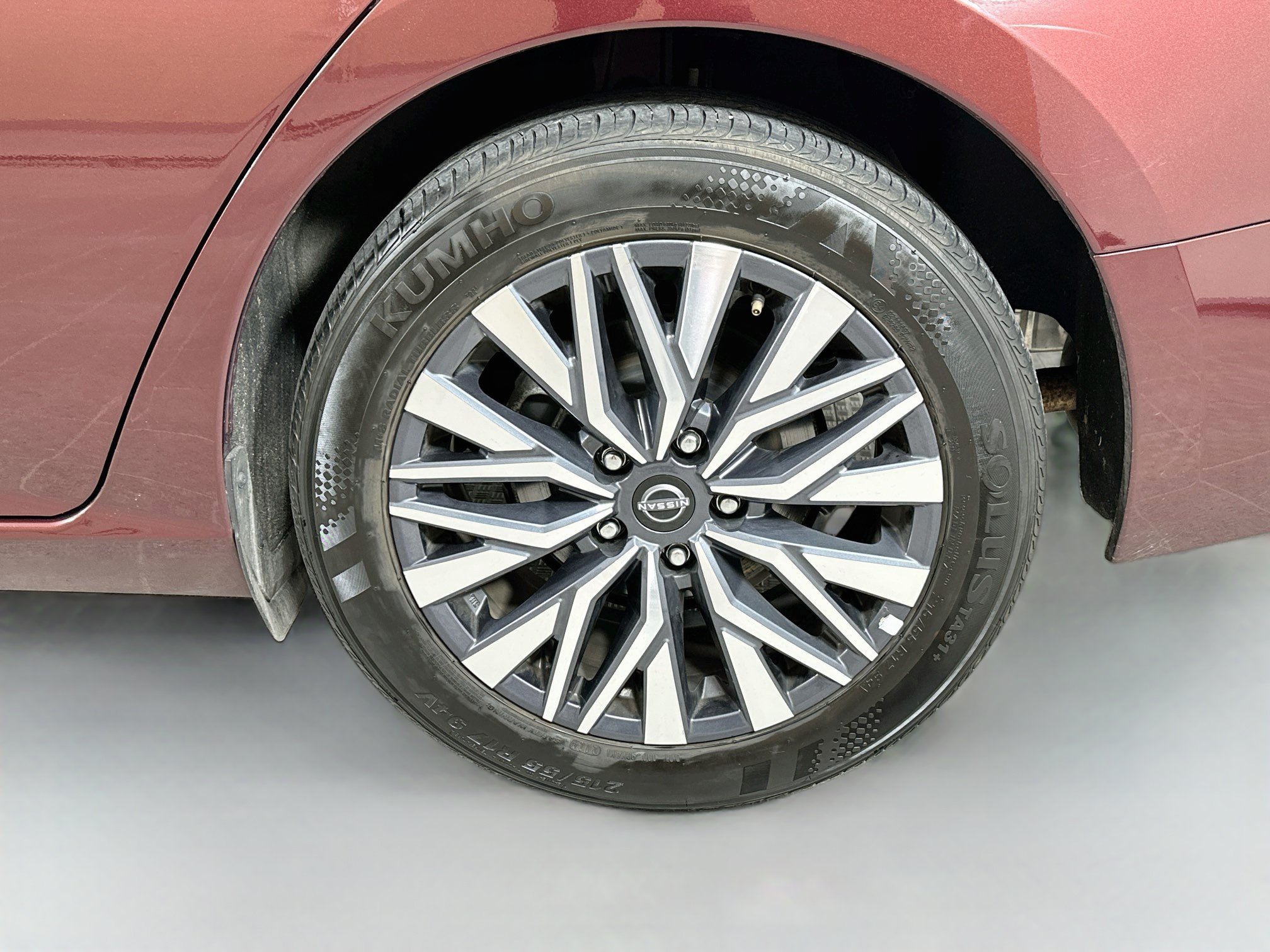 Used 2024 Nissan Altima 2.5 SV FWD image 28