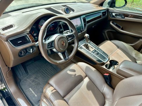 Used 2017 Porsche Macan S AWD/4WD image 10