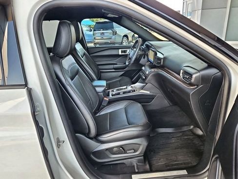 Used 2020 Ford Explorer Limited AWD/4WD image 24