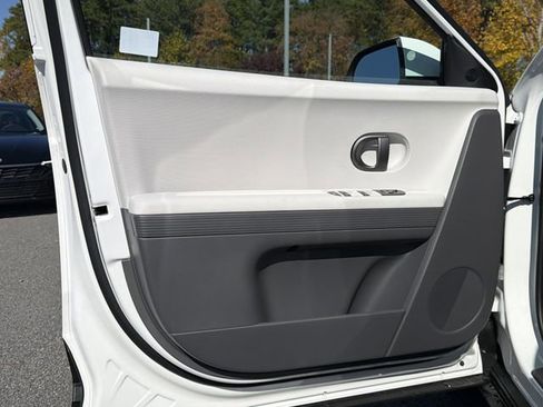 New 2026 Hyundai Ioniq 5 SEL image 10