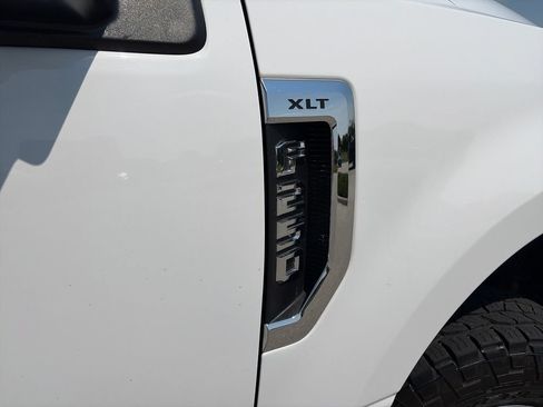 Used 2020 Ford F250 XLT w/ XLT Premium Package AWD/4WD image 10