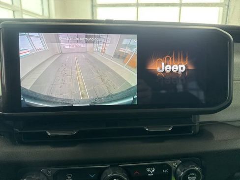 Used 2024 Jeep Wrangler Unlimited Sport AWD/4WD image 17