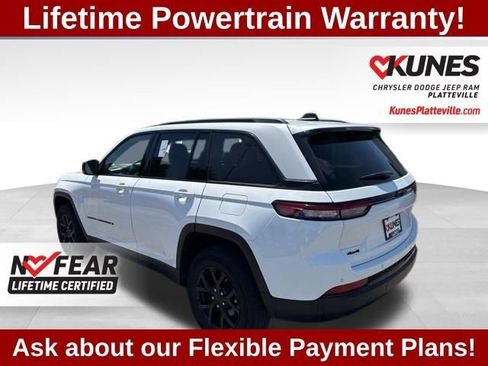 Used 2024 Jeep Grand Cherokee Altitude AWD/4WD image 8