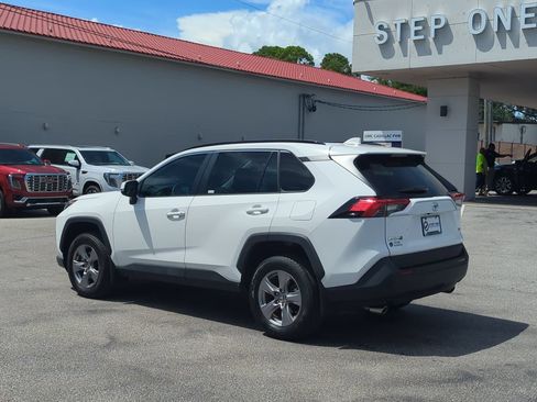 Used 2024 Toyota RAV4 XLE w/ Convenience Package FWD image 4