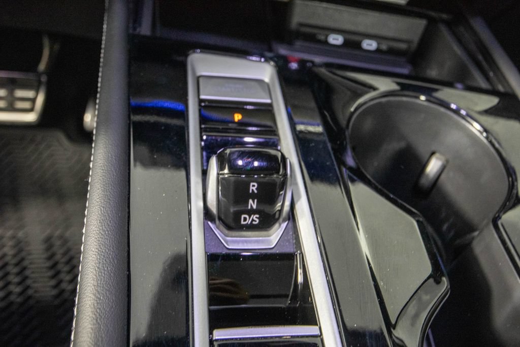Used 2024 Volkswagen Atlas Cross Sport SEL Premium R-Line AWD/4WD image 23