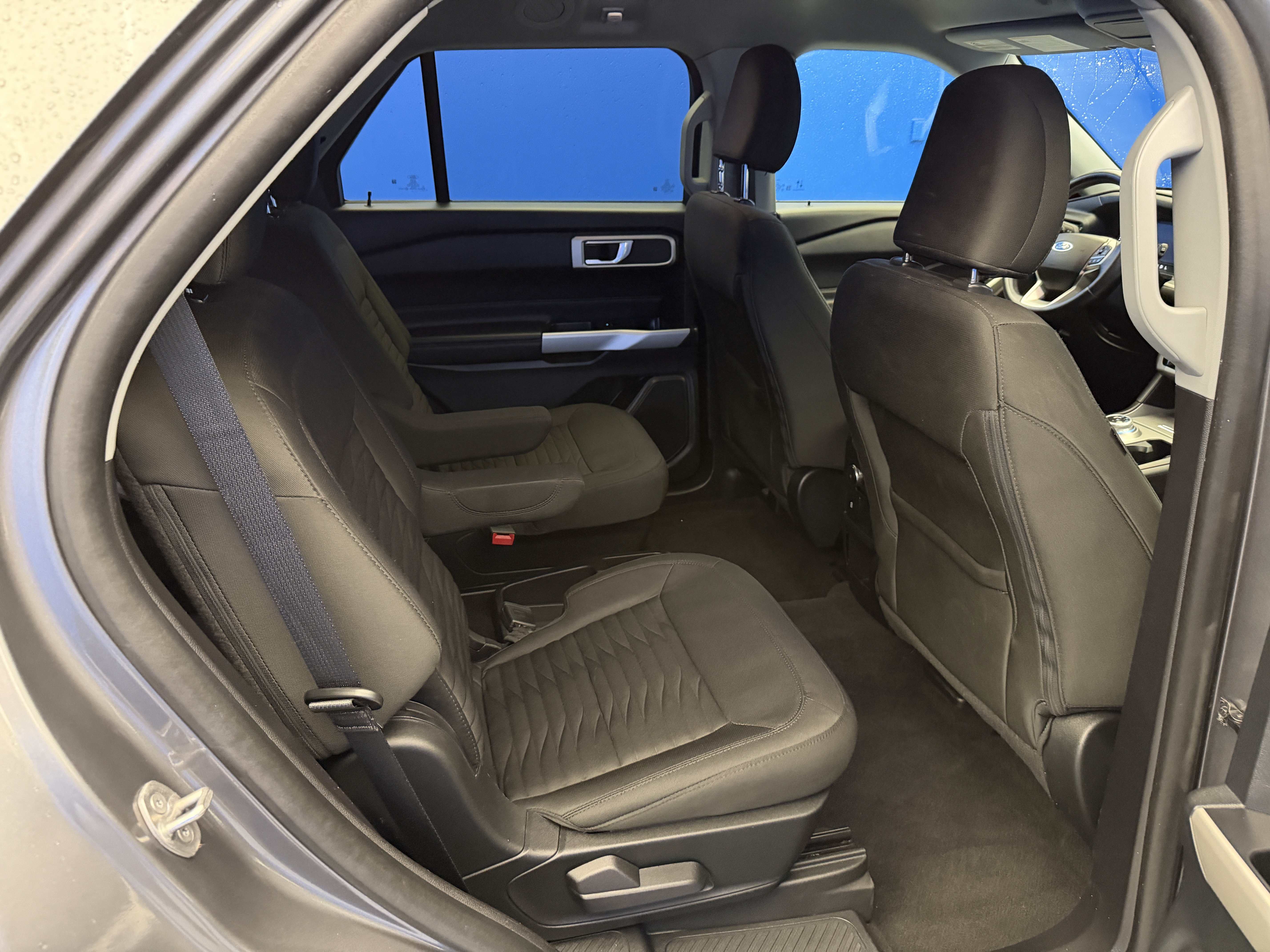Used 2021 Ford Explorer XLT RWD image 26