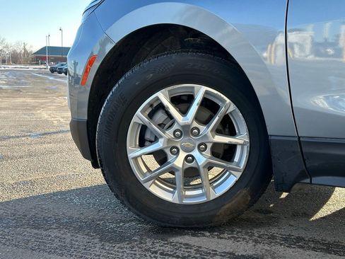 Used 2024 Chevrolet Equinox LT AWD/4WD image 10