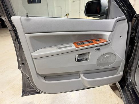 Used 2007 Jeep Grand Cherokee Limited image 29