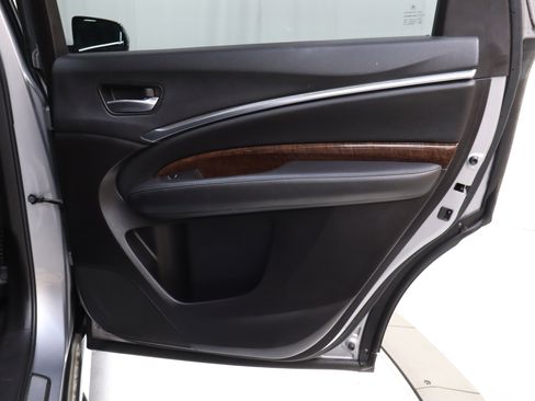 Used 2017 Acura MDX SH-AWD image 25